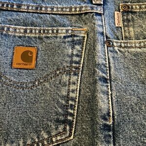 Carhartt Relaxed Blue Jeans with Timeless Style.